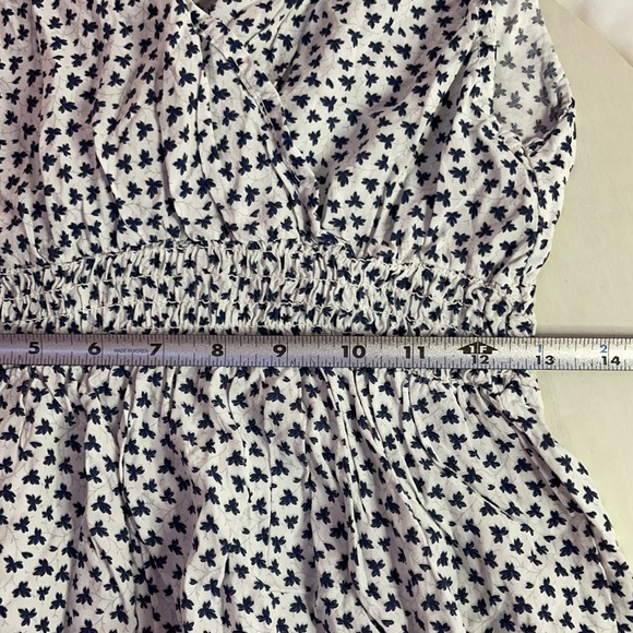 White & Navy Blue Knee Length V-neck Dress | Size Medium - Picture 7 of 10